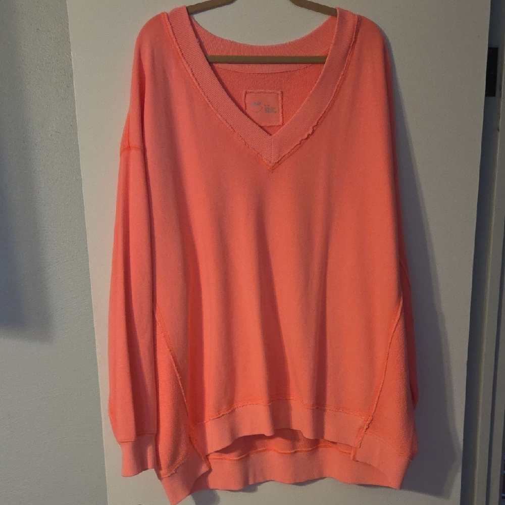 Women's V-Neck Sweater - Bright Pink